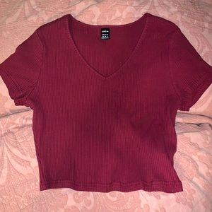 burgundy cropped tee